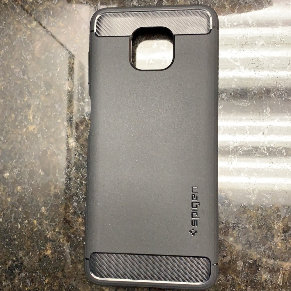 Spigen moto g phone case